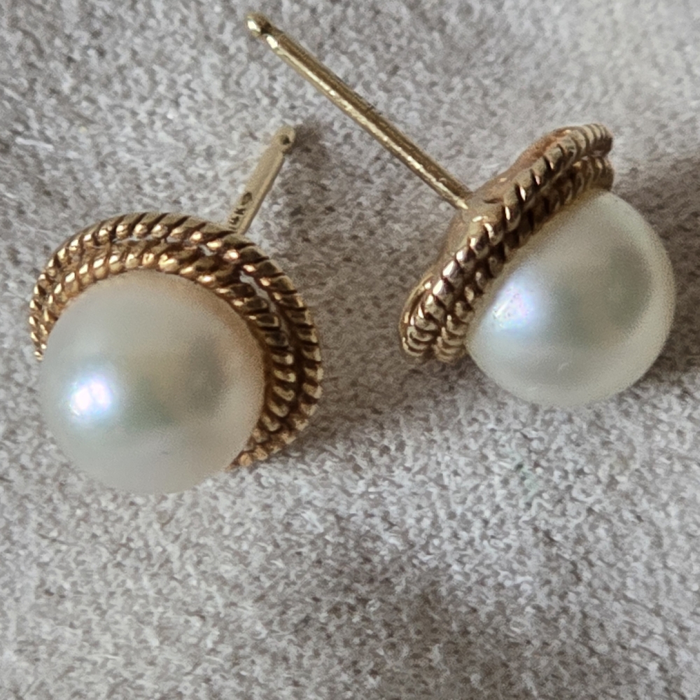 Elegant 14K Gold and Pearl Stud Earrings - Free Shipping